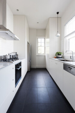 Kitchen tile flooring